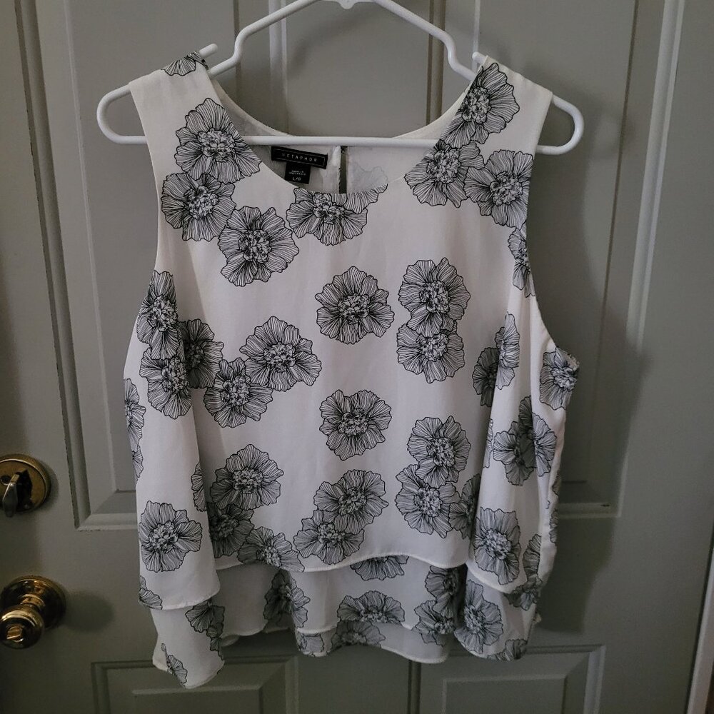 Metaphor White with Black Floral Design Sleeveless Top Misses Size Large
